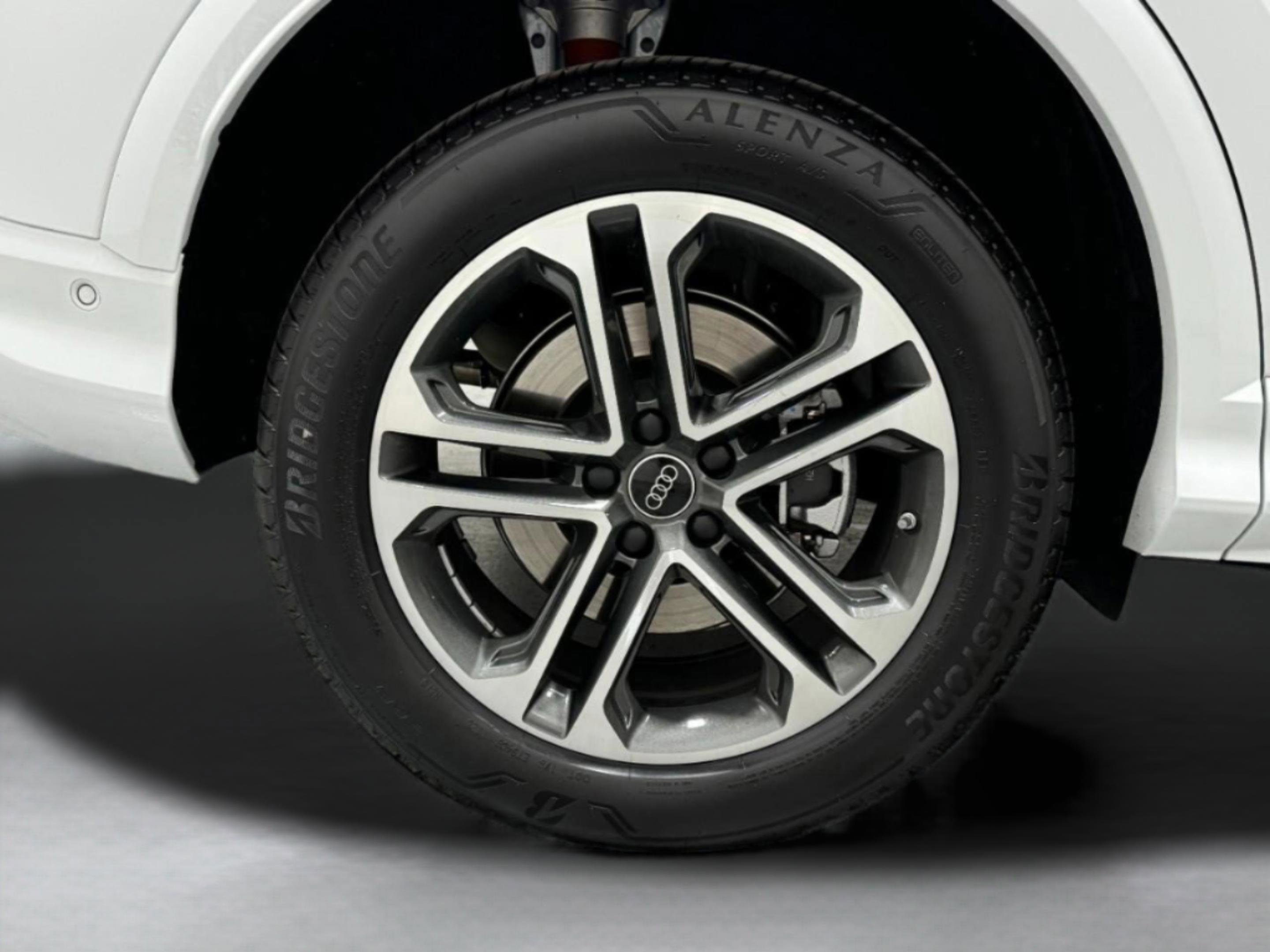 New 2025 Audi Q5 Premium image 34