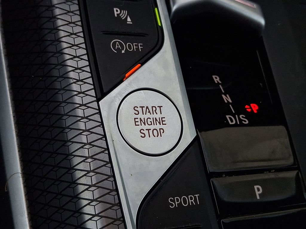 Used 2025 BMW M340i xDrive w/ Premium Package image 16