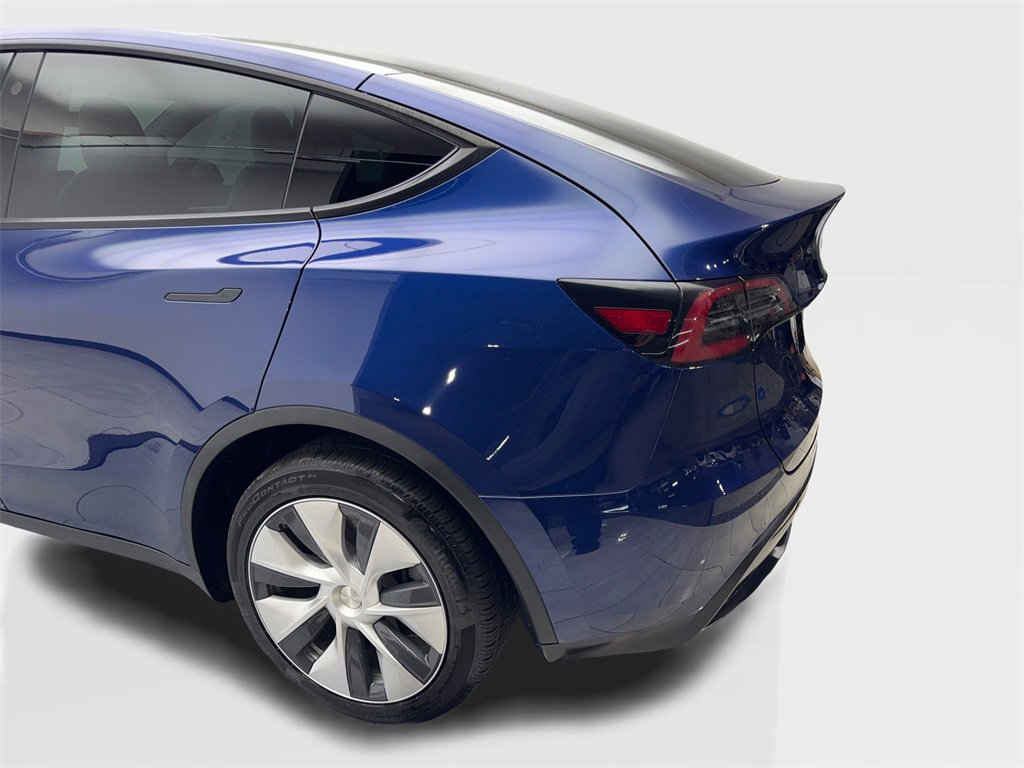 Used 2022 Tesla Model Y Long Range image 19