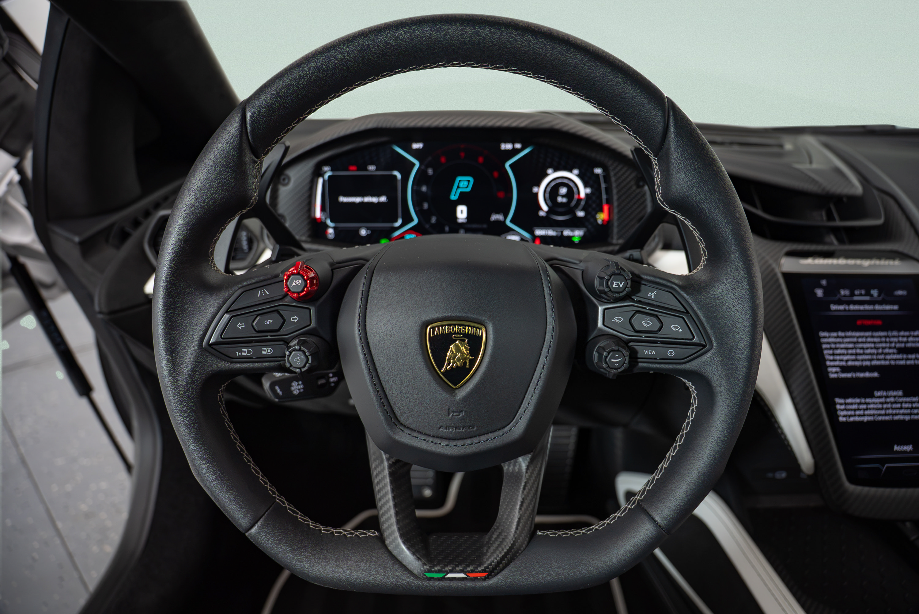 Used 2024 Lamborghini Revuelto AWD/4WD image 11
