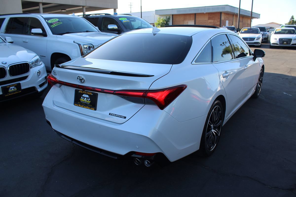 Used 2019 Toyota Avalon Touring w/ Advanced Safety Package FWD image 7