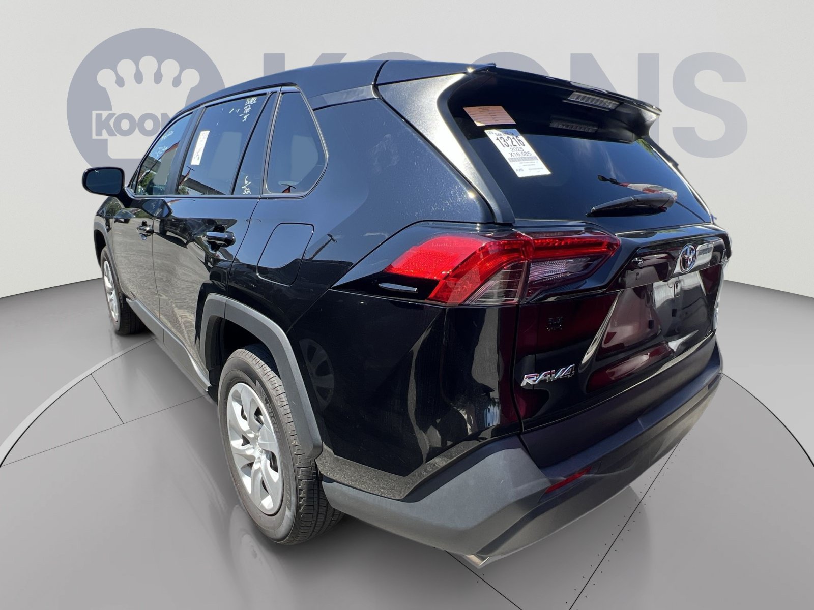 Used 2025 Toyota RAV4 LE AWD/4WD image 2