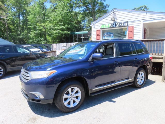 Used 2012 Toyota Highlander SE w/ Tow Pkg
