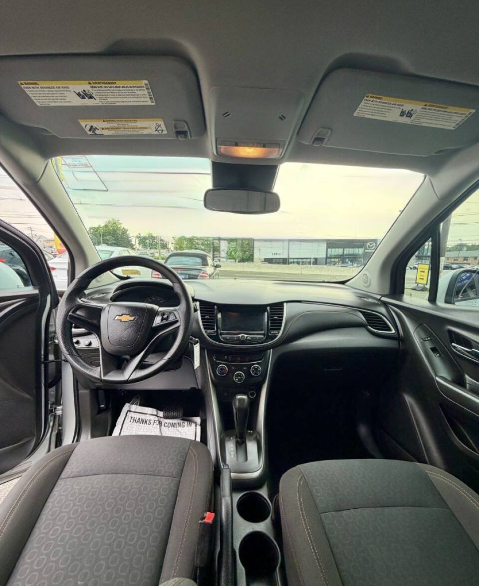 Used 2018 Chevrolet Trax LS FWD image 16