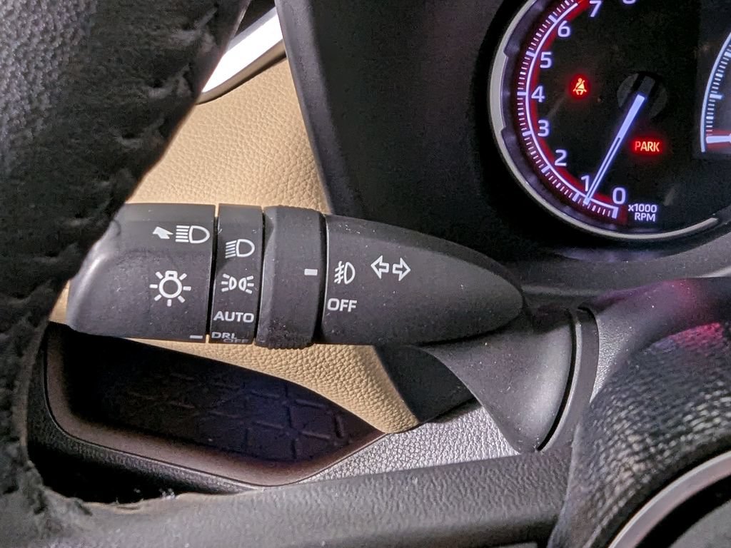 Used 2020 Toyota RAV4 Limited AWD/4WD image 35