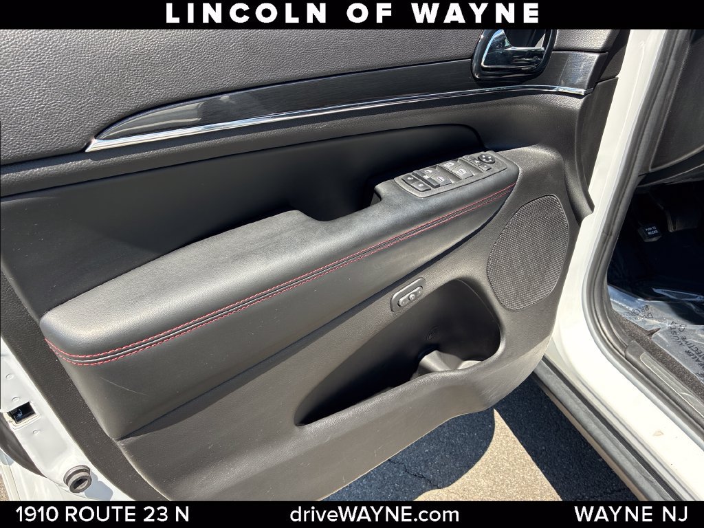 Used 2021 Jeep Grand Cherokee Trailhawk w/ Trailhawk Luxury Group AWD/4WD image 12
