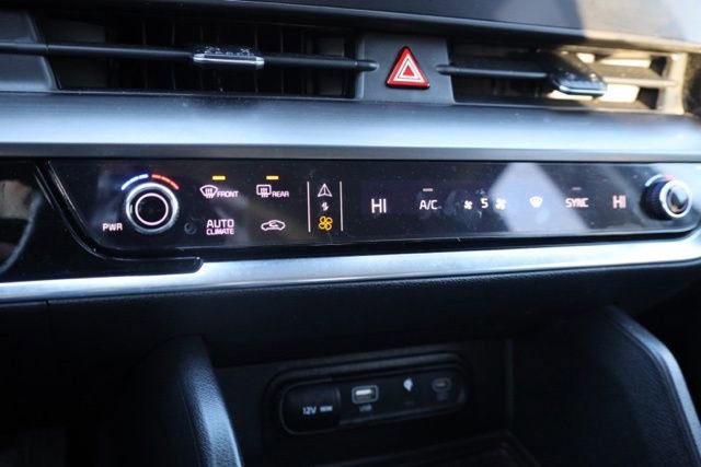 Used 2024 Kia Sportage EX image 28