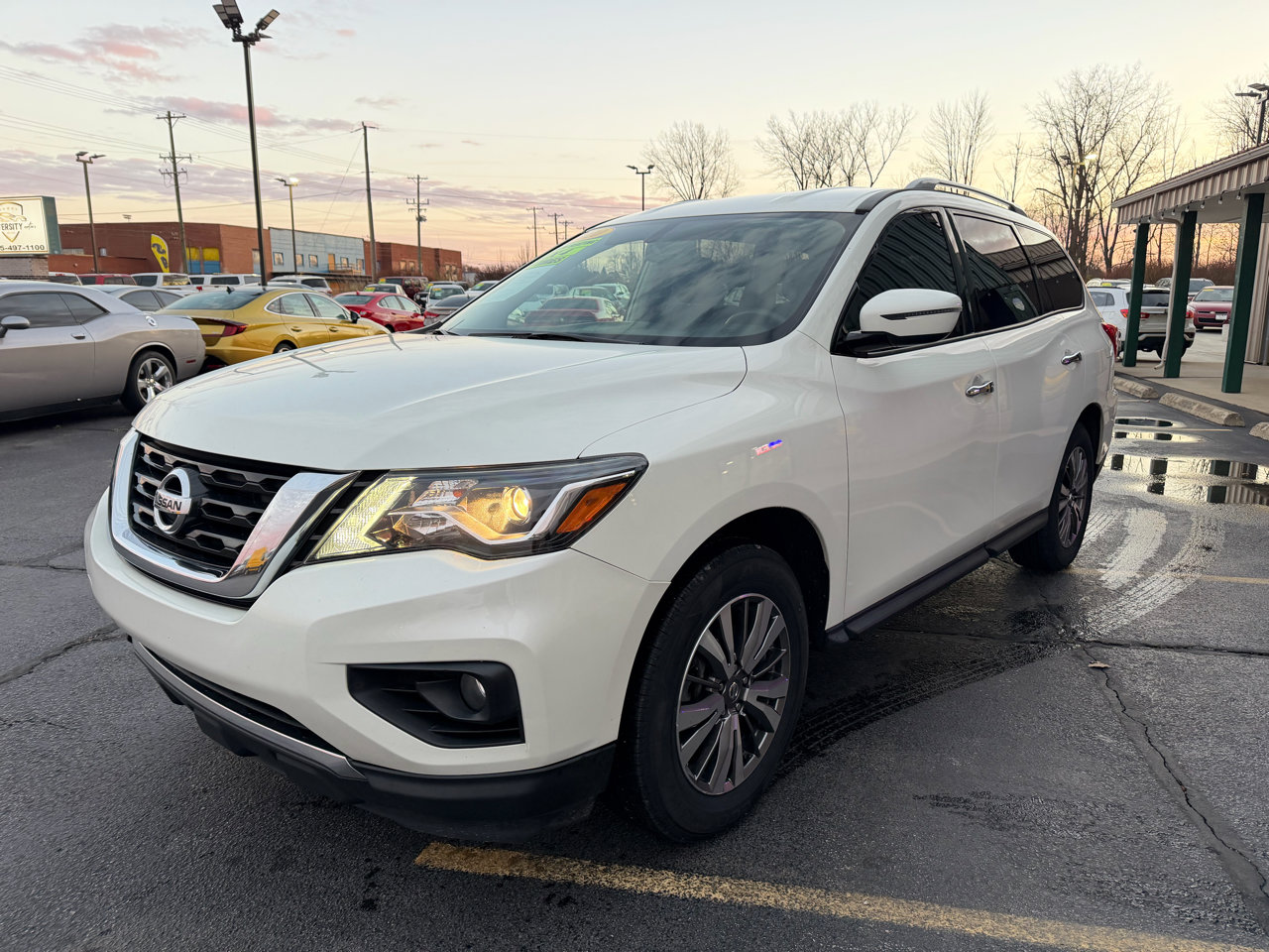 Used 2020 Nissan Pathfinder SV w/ Cargo Package image 7