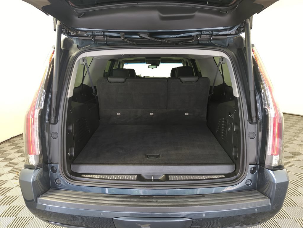 Used 2020 Cadillac Escalade ESV Premium Luxury RWD image 32