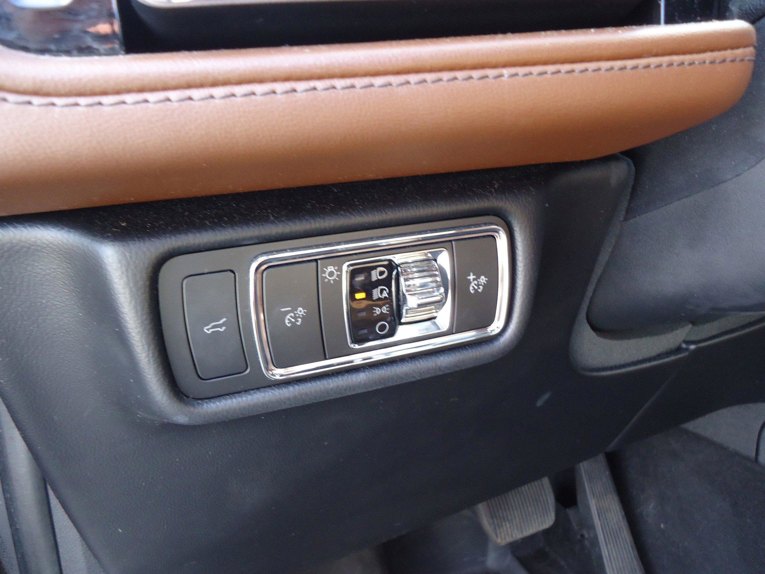 Used 2023 Lincoln Aviator Reserve w/ Equipment Group 201A image 14