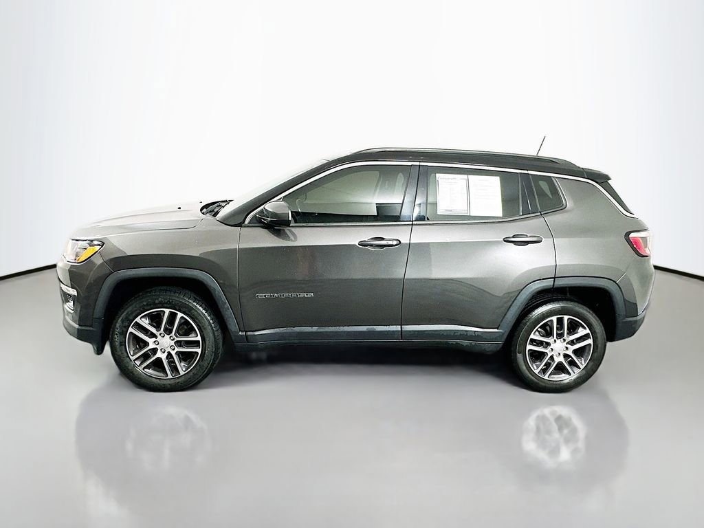 Used 2018 Jeep Compass Latitude w/ Popular Equipment Group image 4