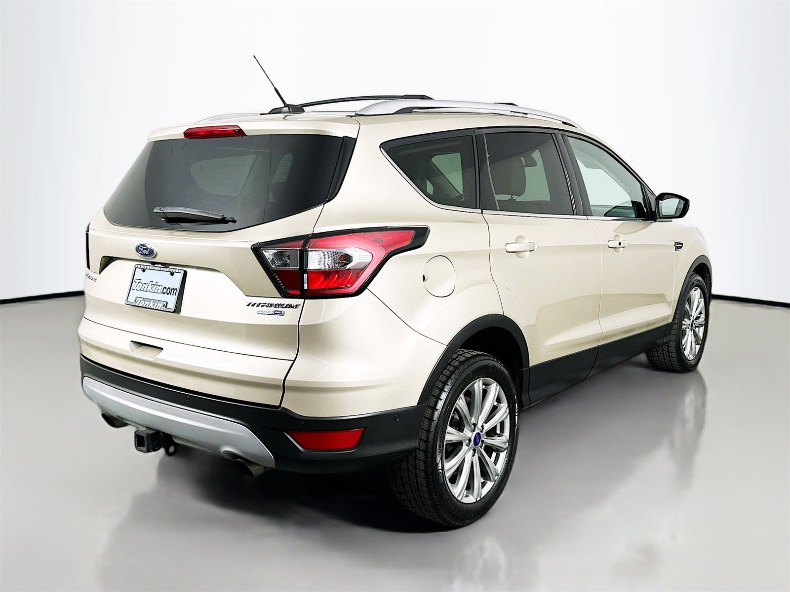 Used 2017 Ford Escape Titanium w/ Equipment Group 301A image 7