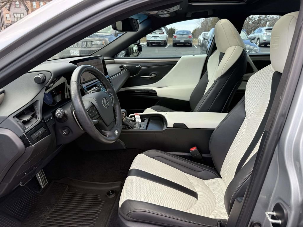 Used 2024 Lexus ES 300h F Sport w/ Accessory Package (Z2) image 12