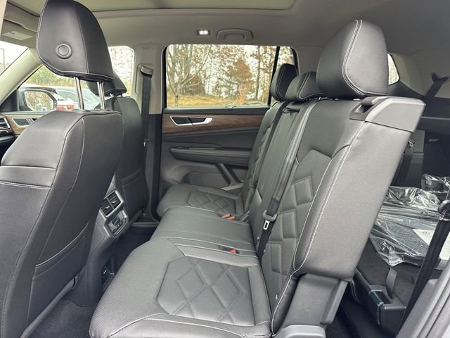 New 2026 Volkswagen Atlas SE image 9