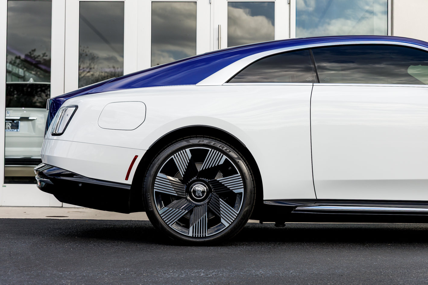Used 2024 Rolls-Royce Spectre w/ Spectre Launch Package AWD/4WD image 25