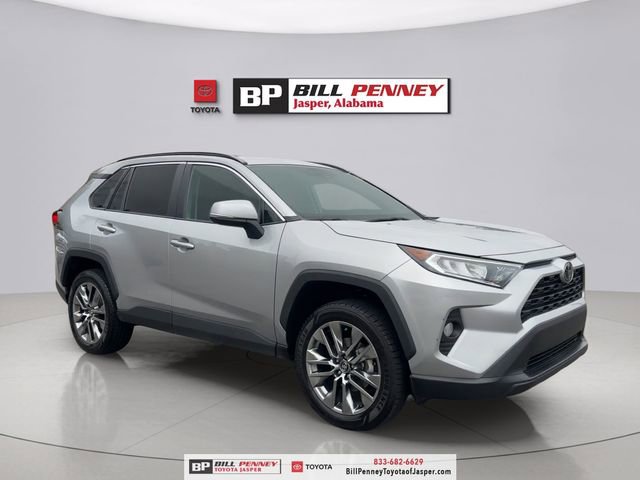 Used 2020 Toyota RAV4 XLE Premium image 7