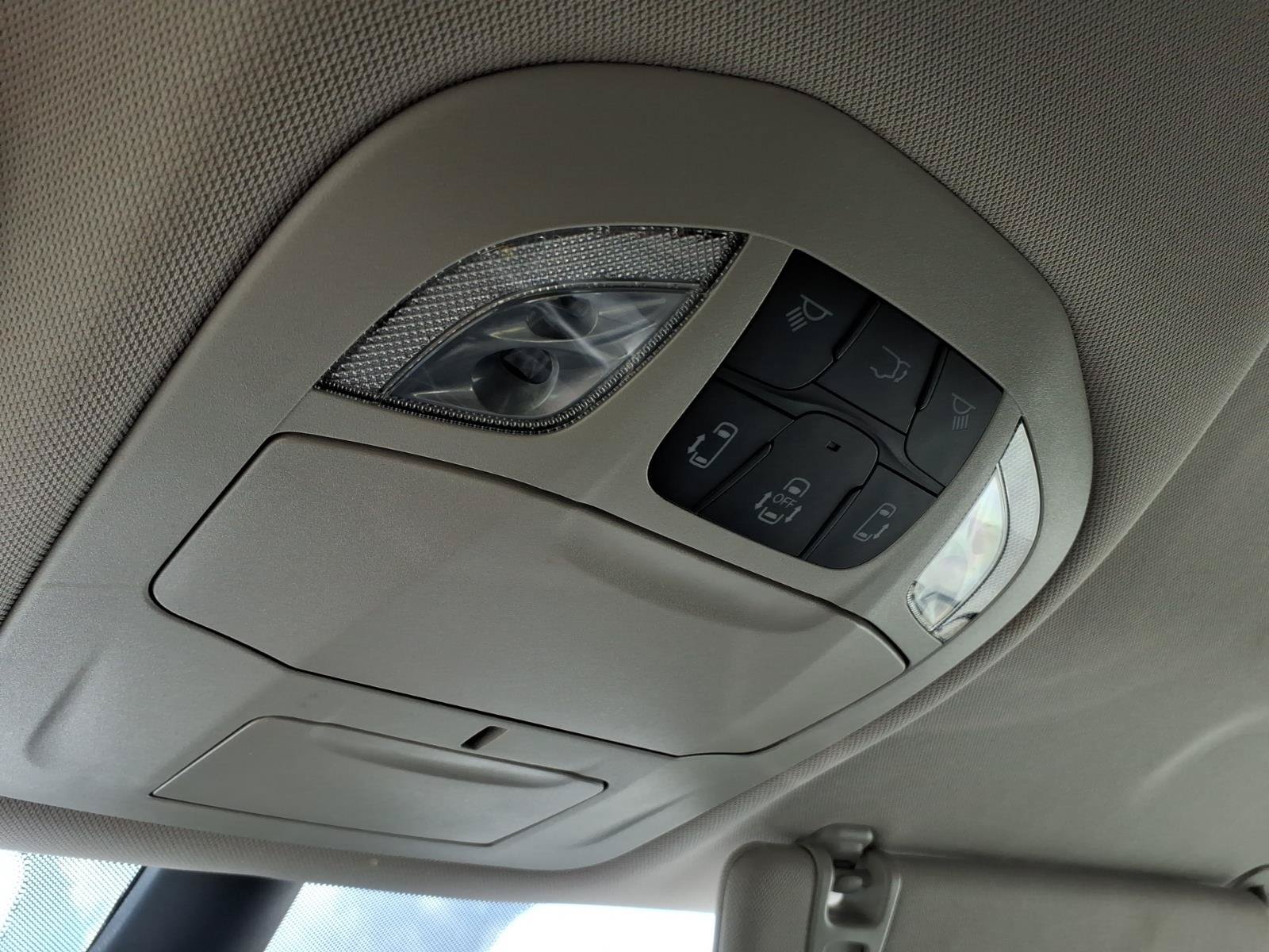 Used 2023 Chrysler Pacifica Touring-L FWD image 19