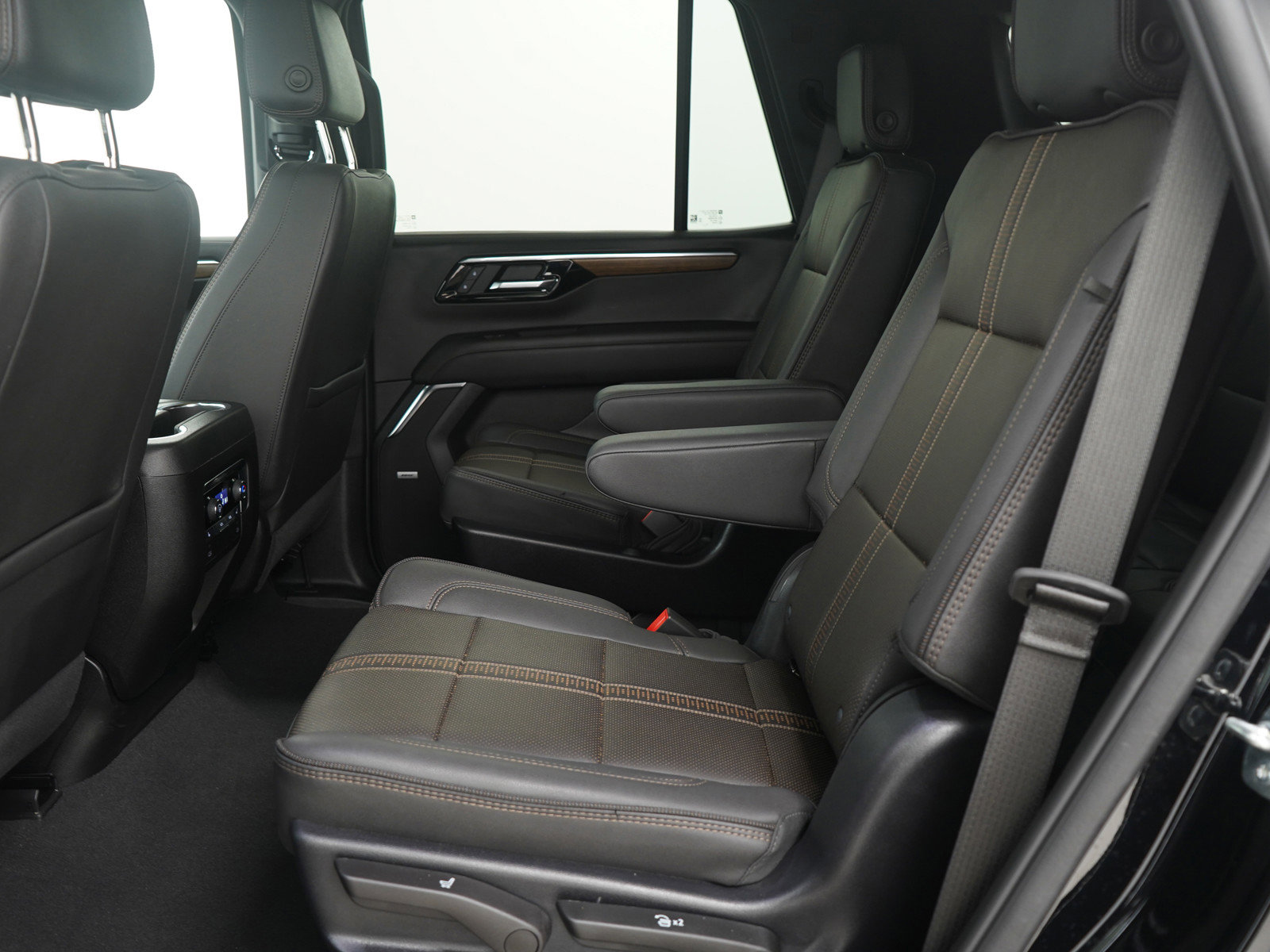 Used 2025 Chevrolet Tahoe High Country w/ Sun And Tow Package image 18