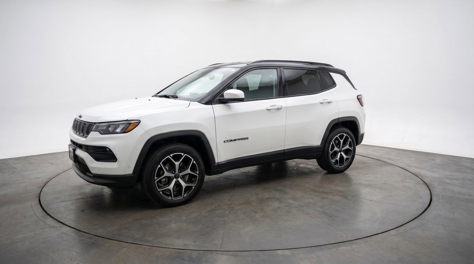 Used 2025 Jeep Compass Limited AWD/4WD image 3