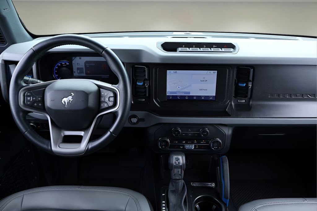 Used 2023 Ford Bronco Black Diamond w/ Sasquatch Package image 16