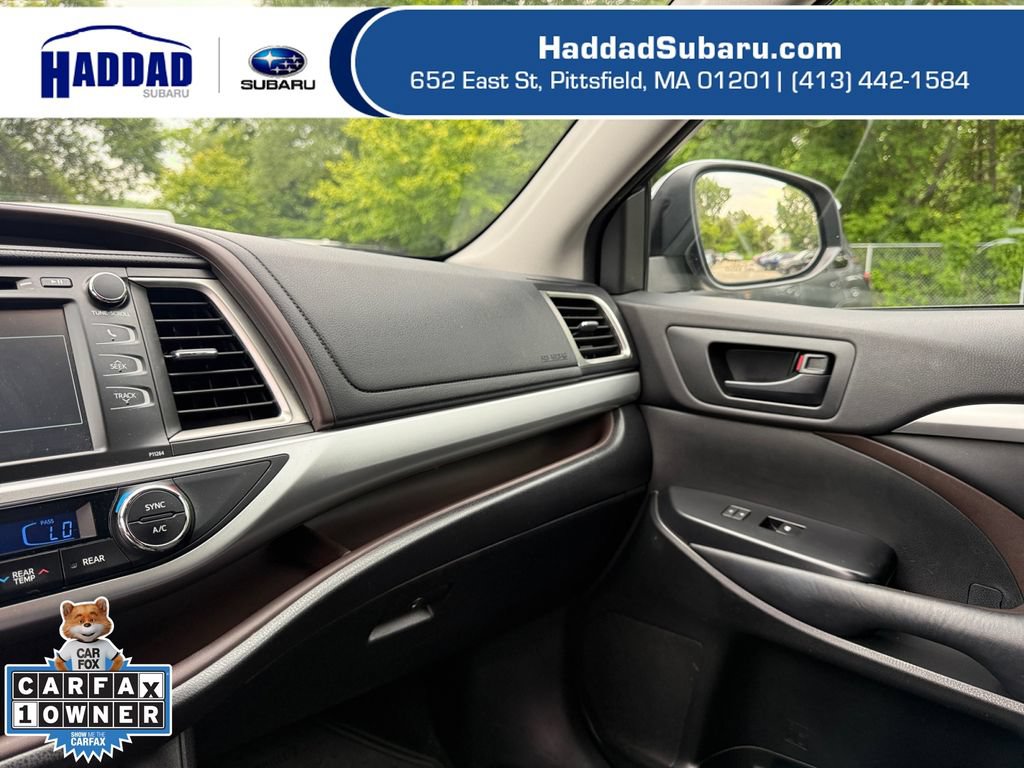 Used 2016 Toyota Highlander Plus AWD/4WD image 29