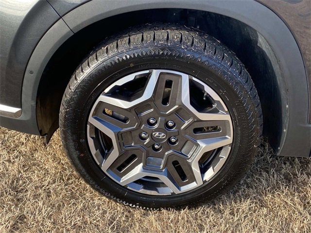 Used 2023 Hyundai Santa Fe Limited image 13