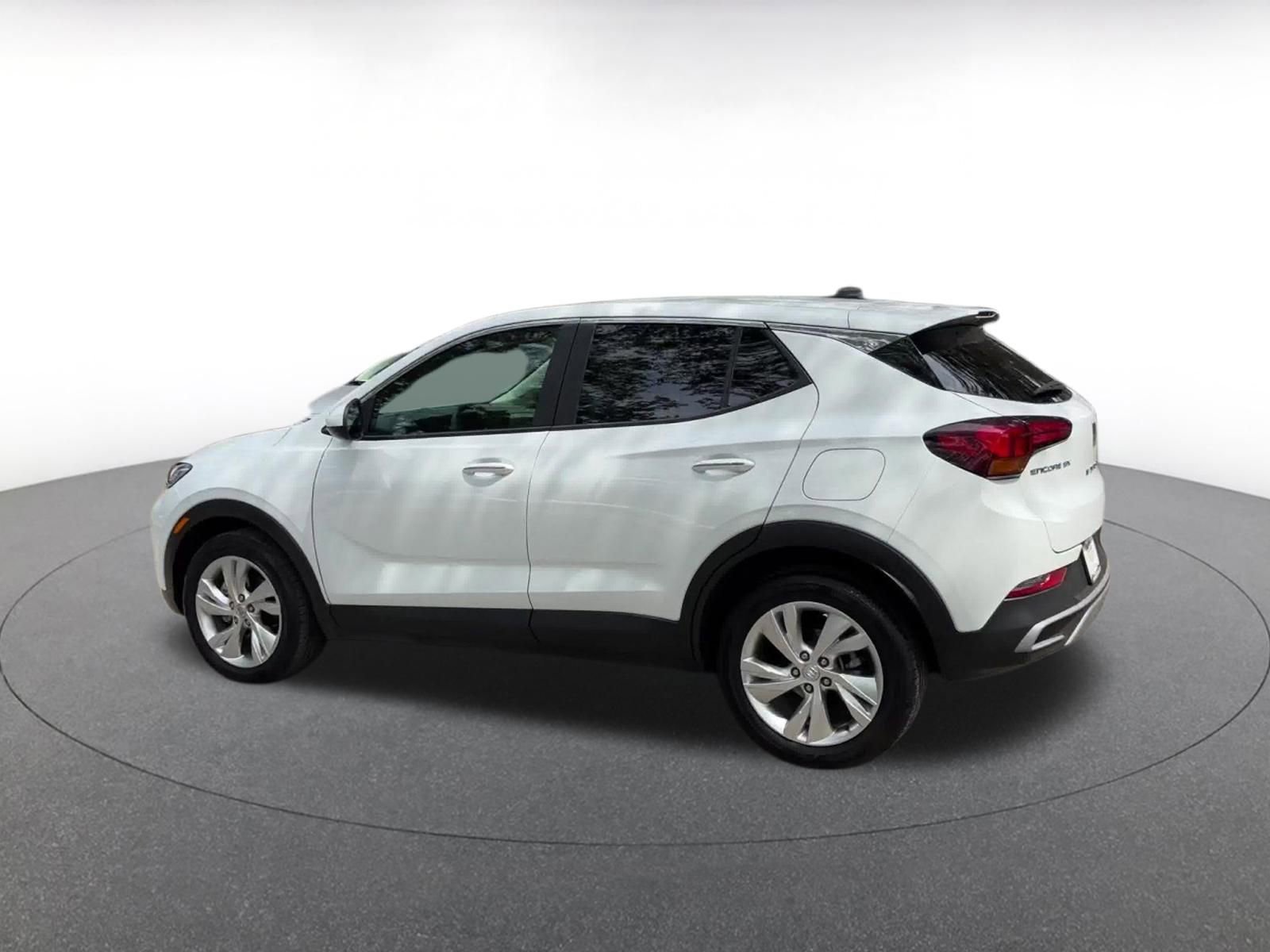 Used 2025 Buick Encore GX Preferred FWD image 10