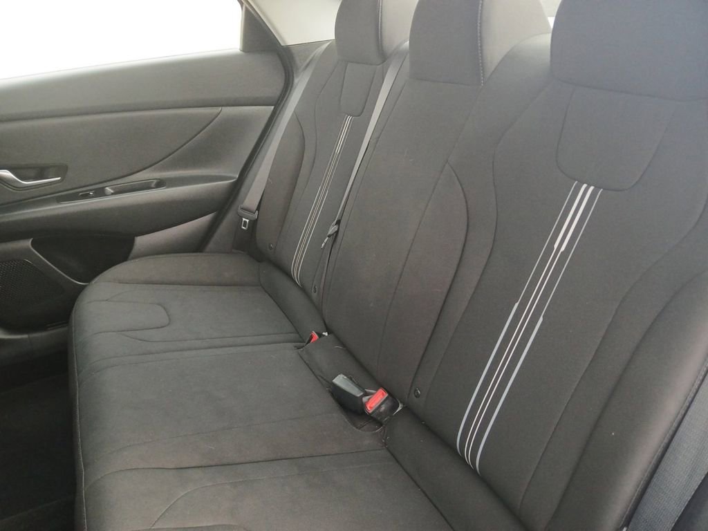 Used 2022 Hyundai Elantra Blue w/ Cargo Package image 15