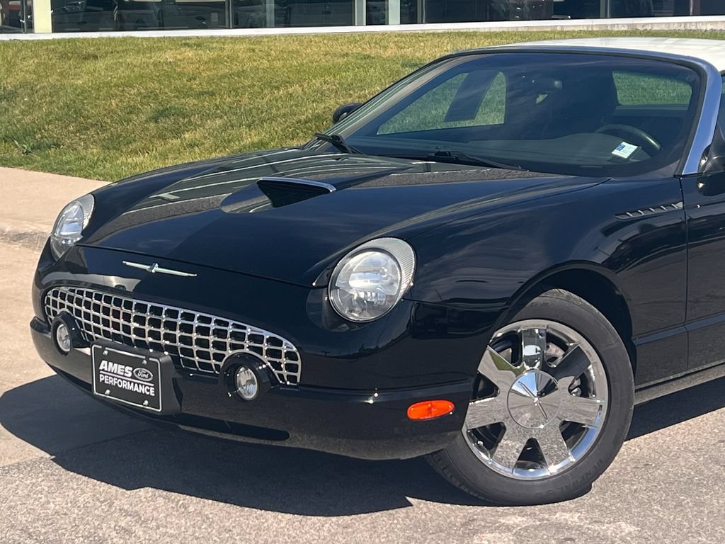 Used 2002 Ford Thunderbird RWD image 2