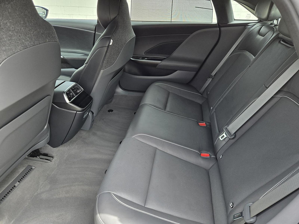 Used 2024 Lucid Air Touring AWD/4WD image 21