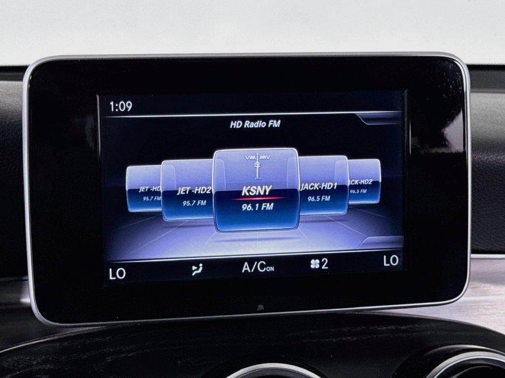 Used 2019 Mercedes-Benz GLC 300 4MATIC image 29