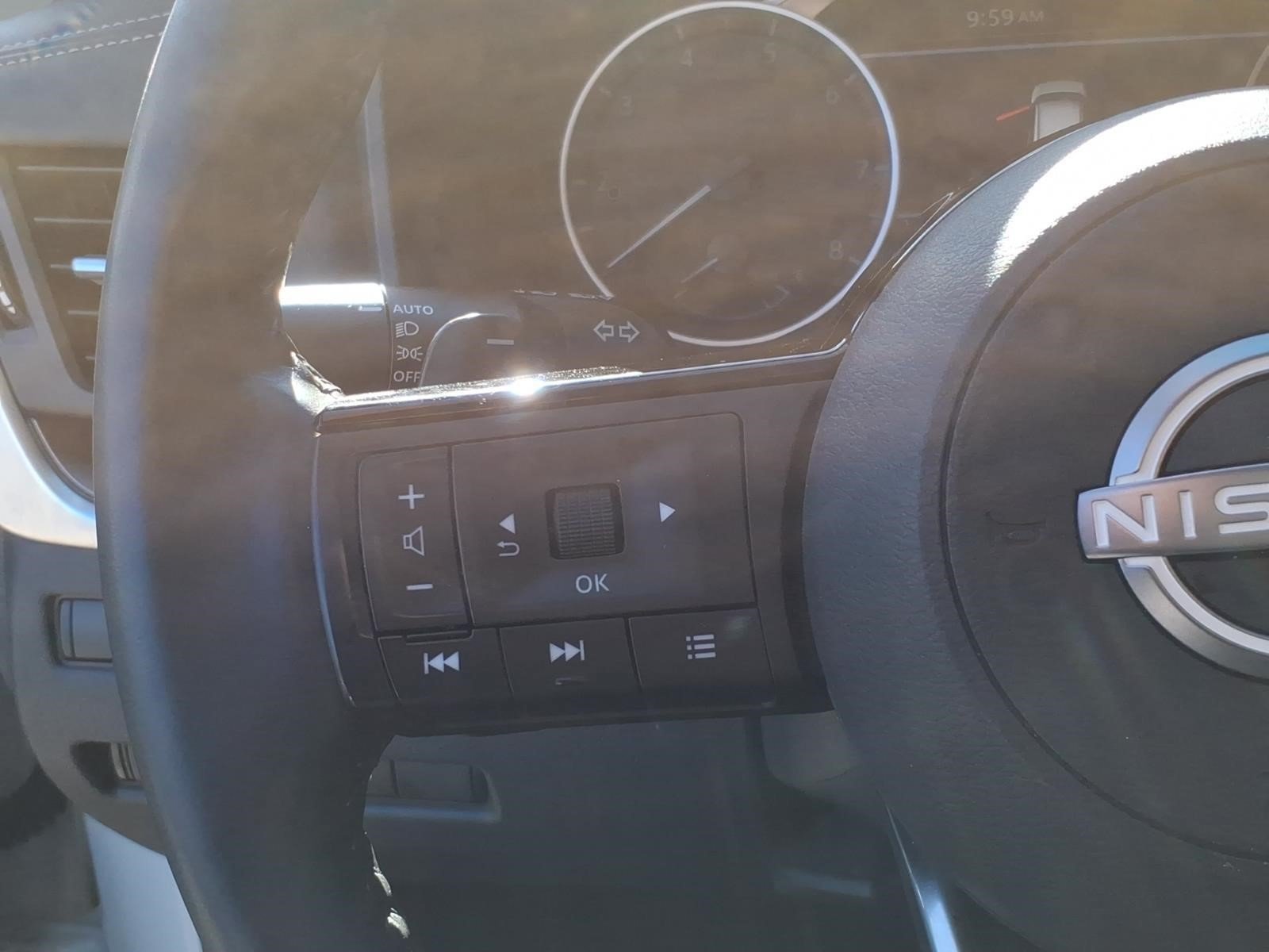 Used 2023 Nissan Rogue SV w/ SV Premium B Package AWD/4WD image 14