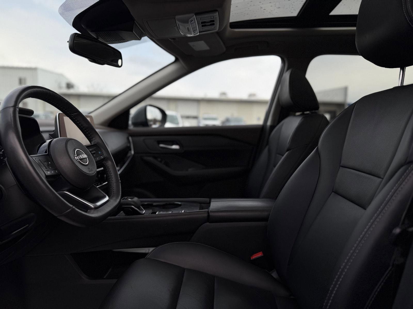 Used 2023 Nissan Rogue SL image 12