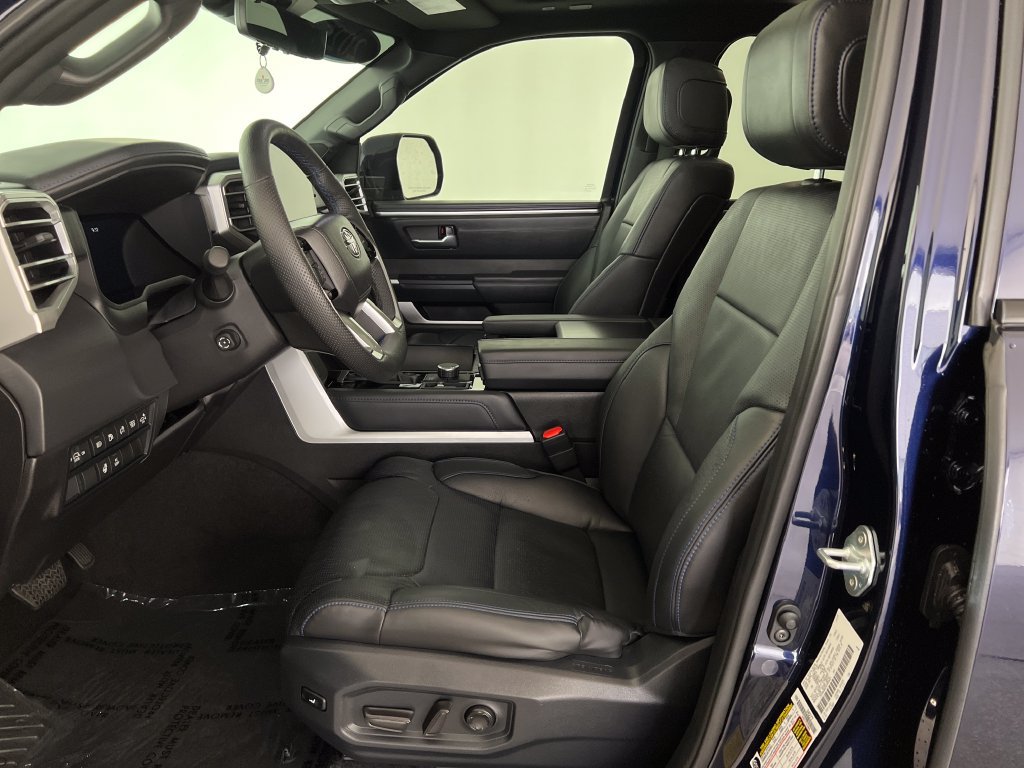 Used 2025 Toyota Sequoia Platinum AWD/4WD image 12
