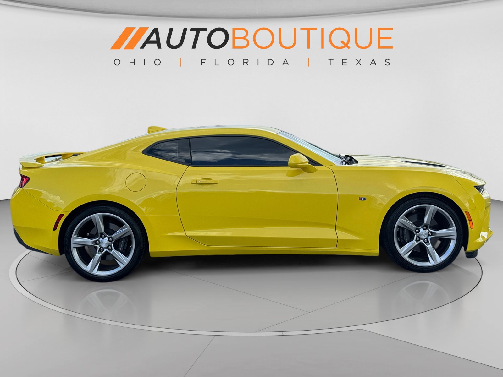 Used 2017 Chevrolet Camaro SS RWD image 7