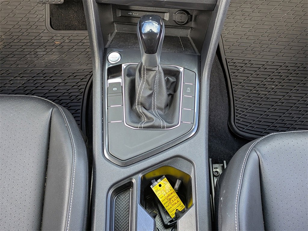 Used 2022 Volkswagen Tiguan SE image 21