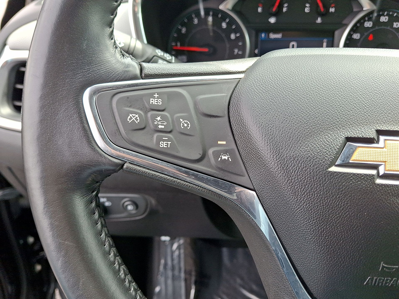 Used 2020 Chevrolet Equinox LT FWD image 17