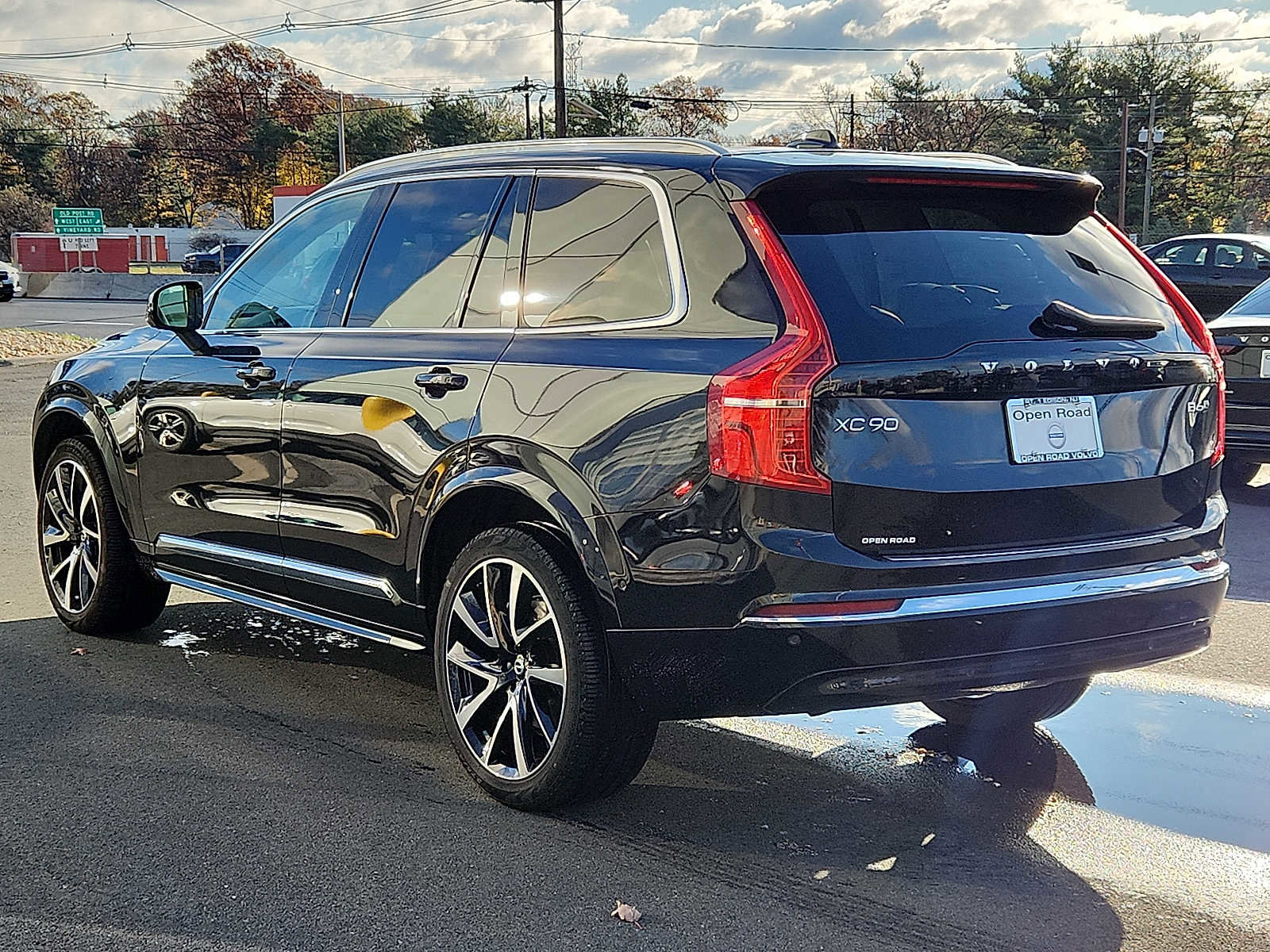 Certified 2023 Volvo XC90 B6 Plus w/ Protection Package Premier image 4