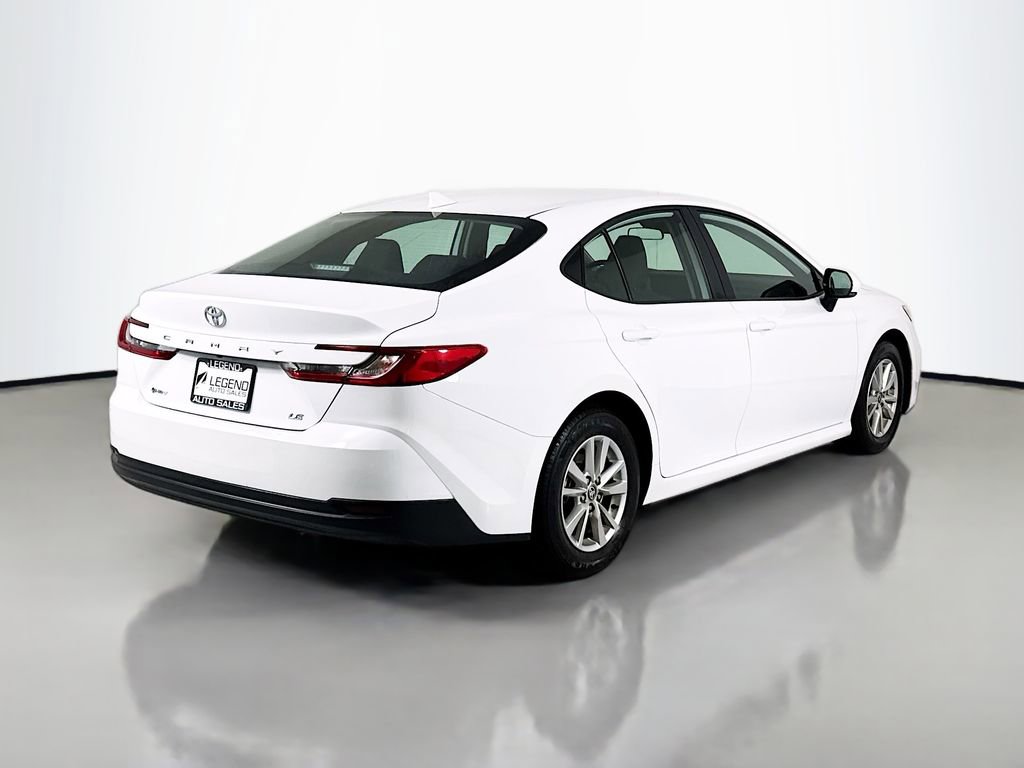 Used 2025 Toyota Camry LE FWD image 5