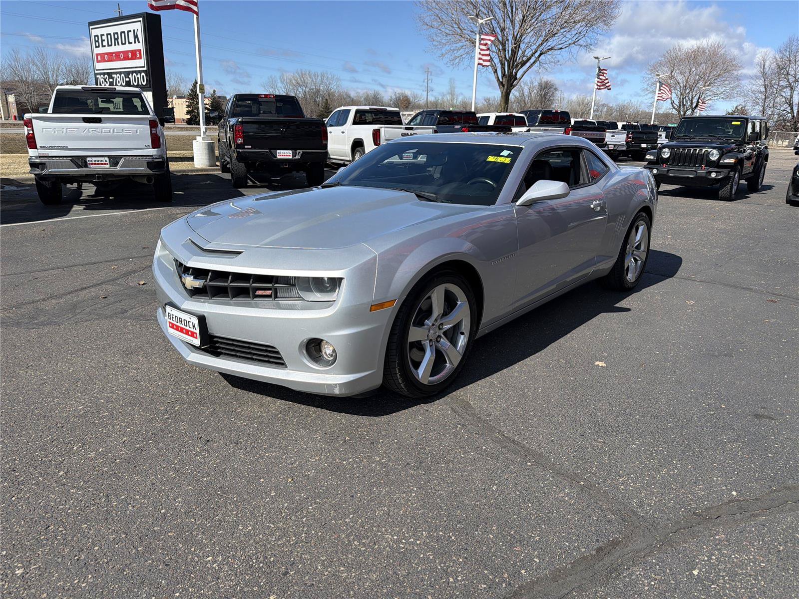 Used 2010 Chevrolet Camaro SS w/ RS Package RWD image 3