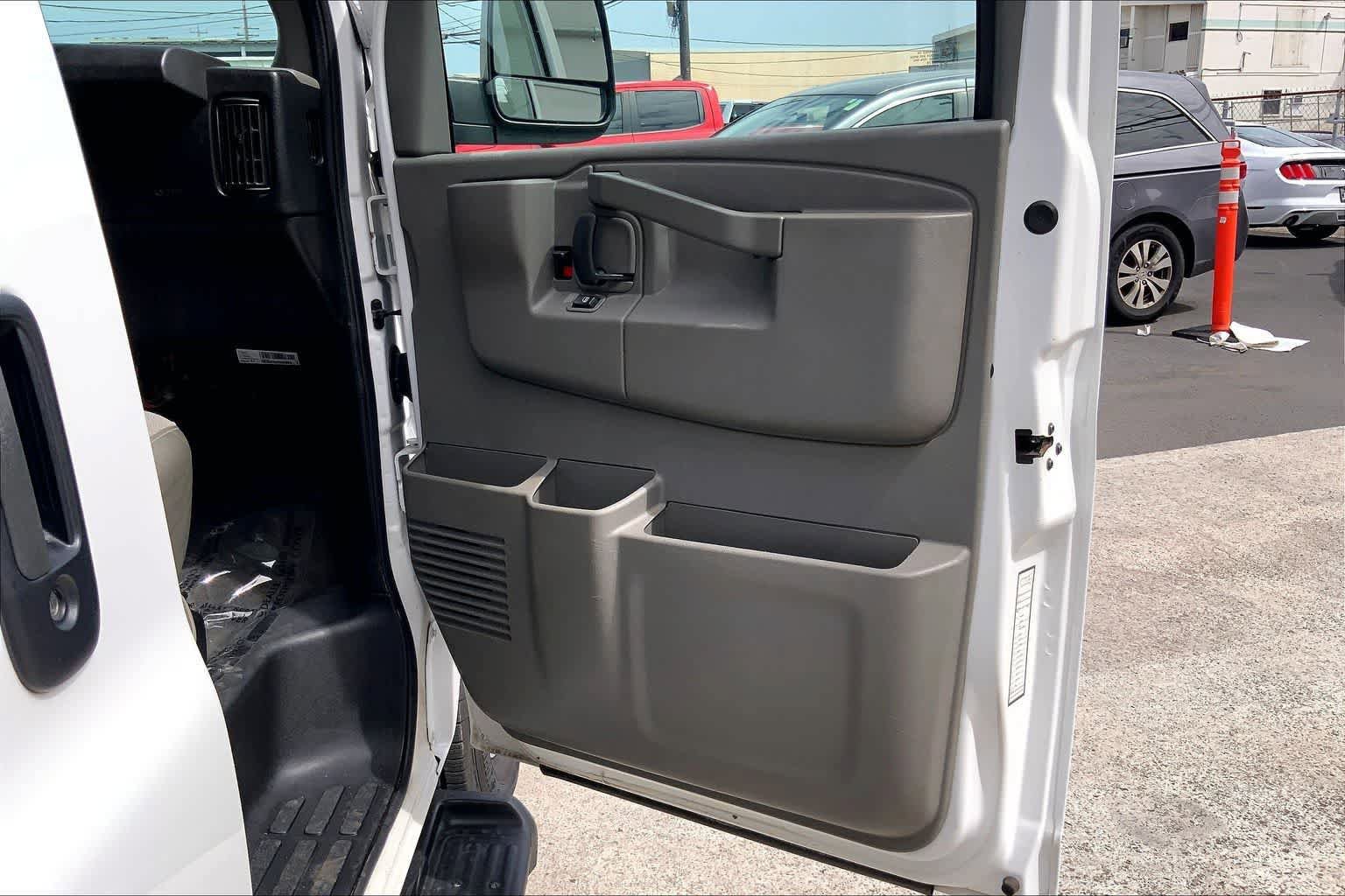 Used 2019 Chevrolet Express 3500 LT w/ LT Preferred Equipment Group image 28