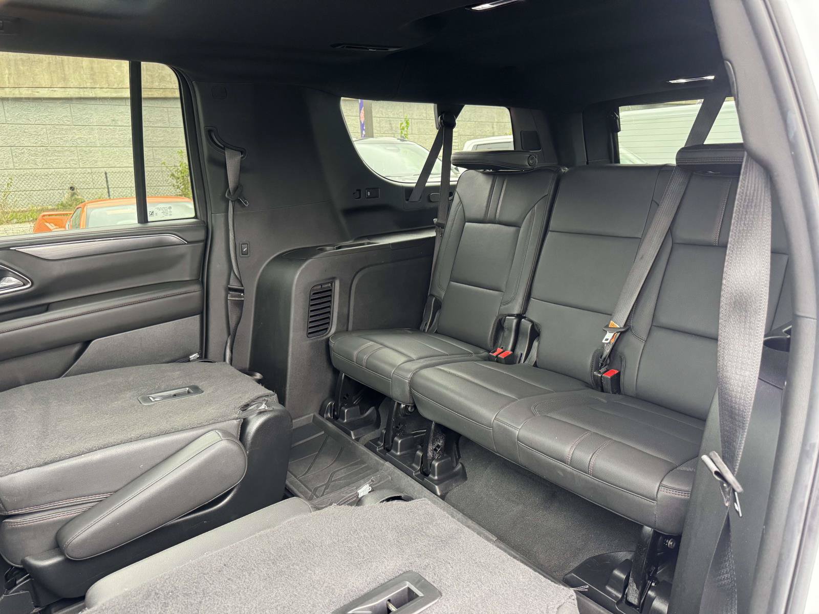 Used 2024 Chevrolet Suburban RST w/ Luxury Package AWD/4WD image 22