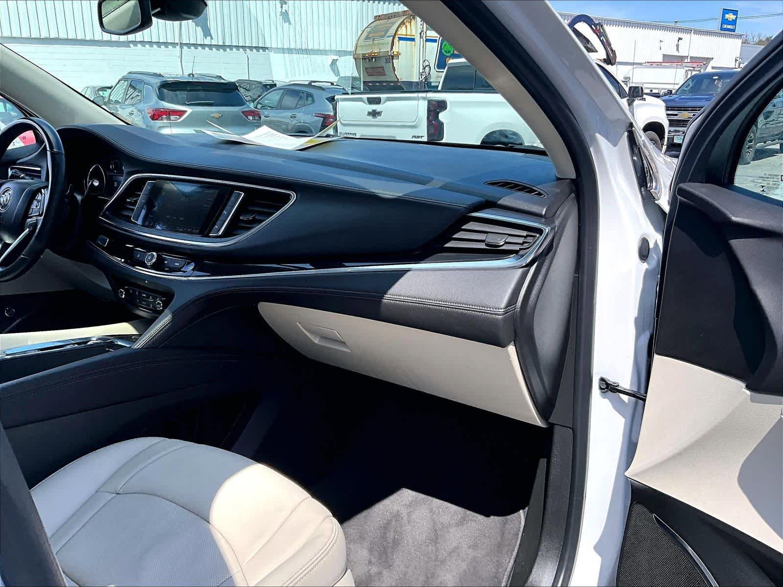 Used 2023 Buick Enclave Essence w/ Experience Buick Package AWD/4WD image 13