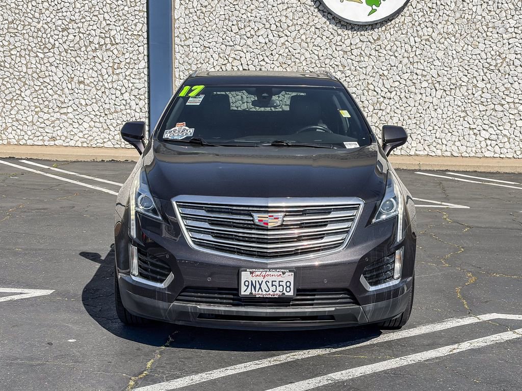 Used 2017 Cadillac XT5 Luxury w/ Driver Awareness Package image 6