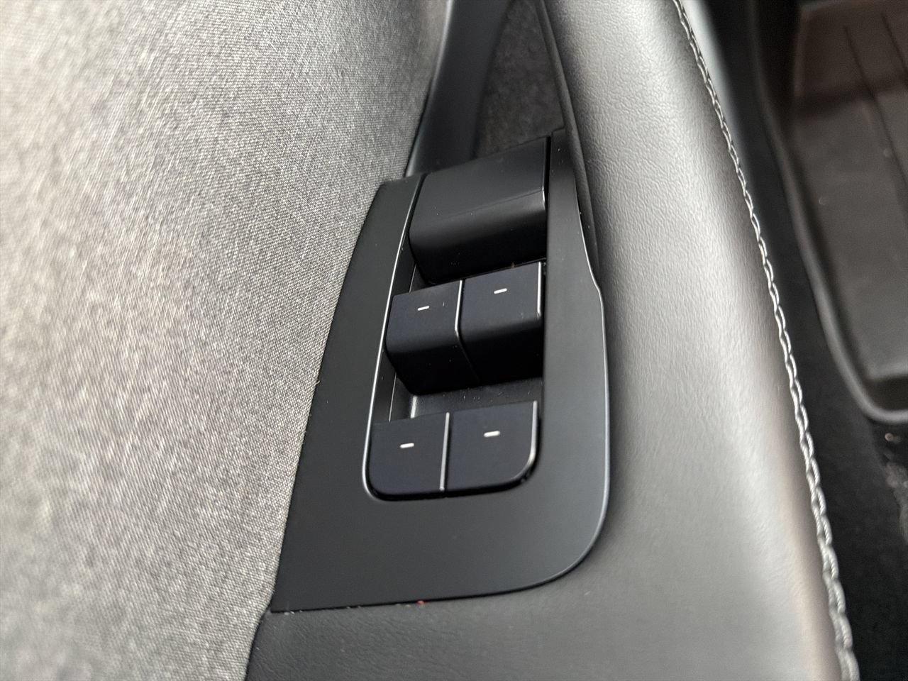 Used 2025 Tesla Model 3 Long Range RWD image 16