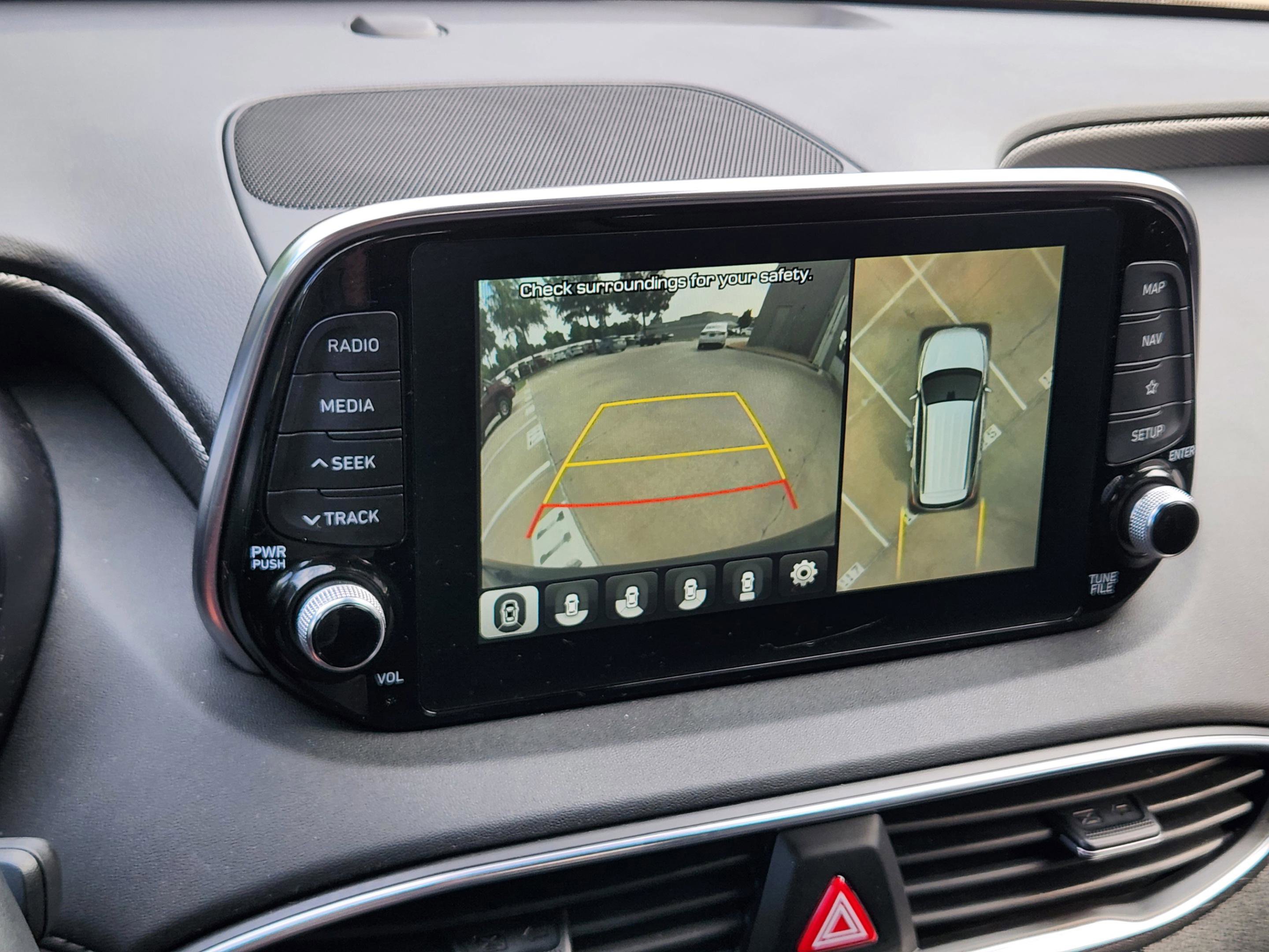 Used 2019 Hyundai Santa Fe FWD w/ Cargo Package image 9
