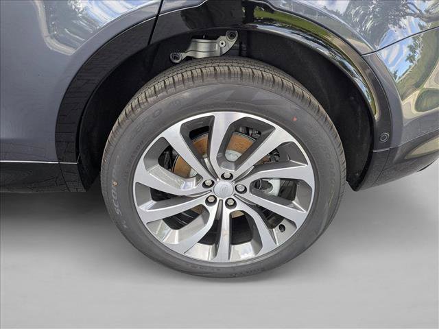 New 2025 Land Rover Discovery Sport Dynamic SE image 10