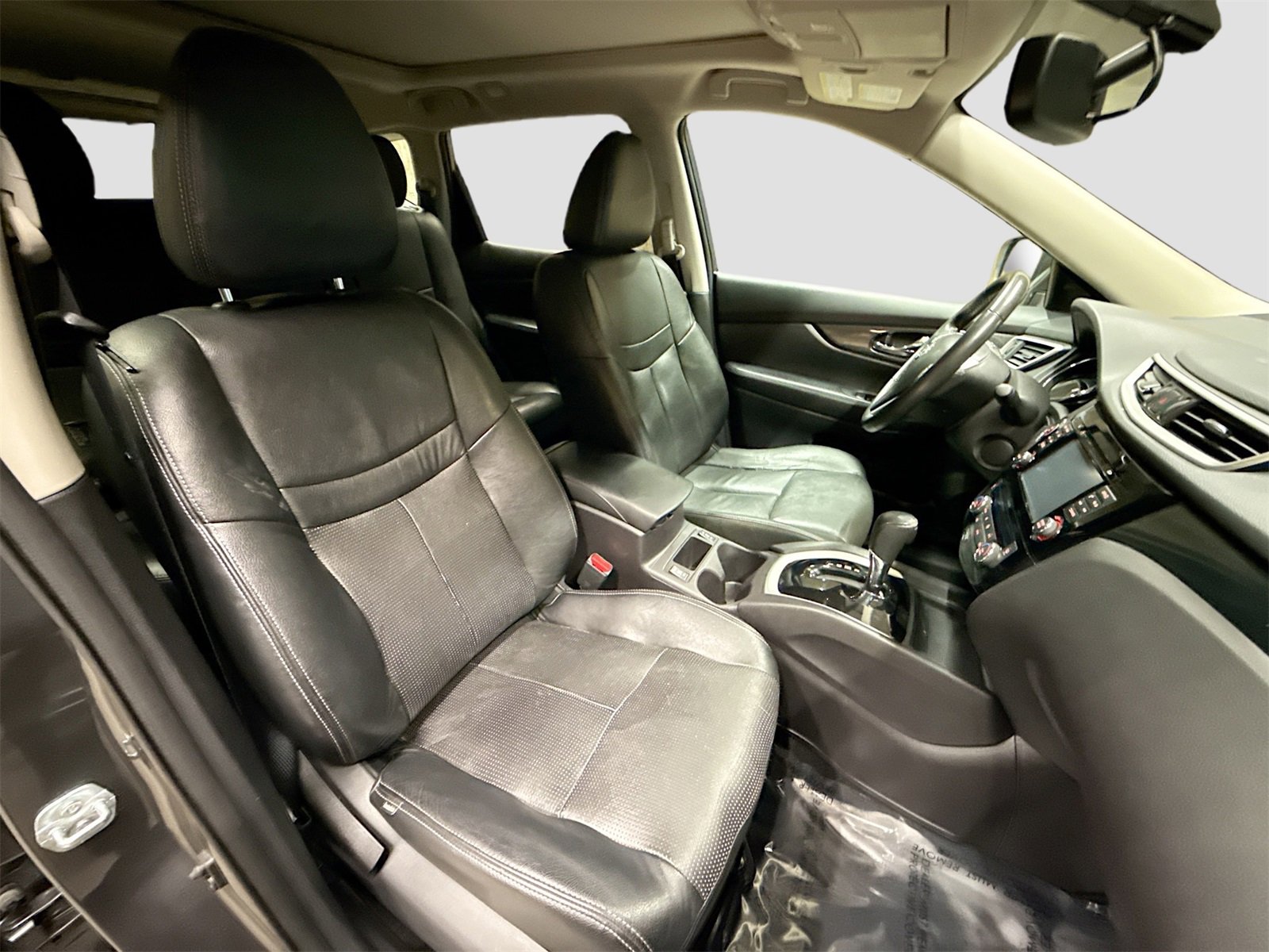 Used 2016 Nissan Rogue SL w/ SL Premium Package image 30