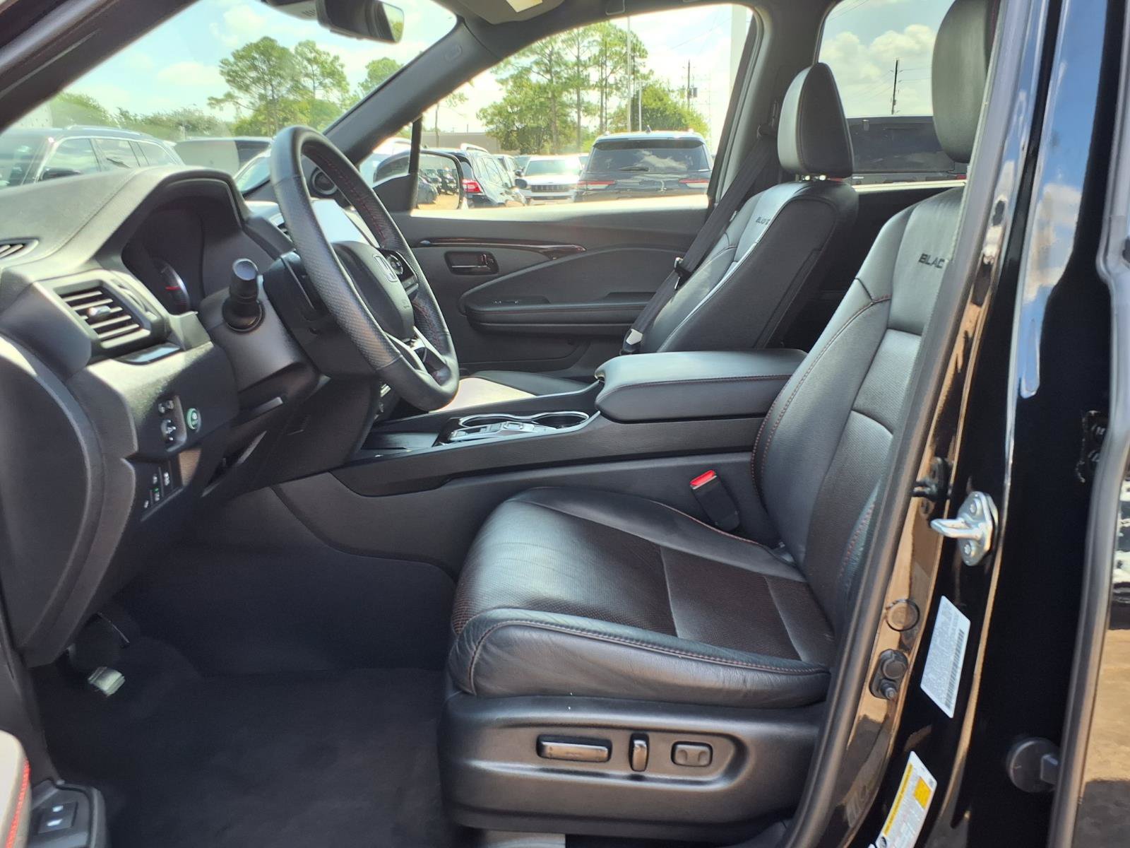 Used 2025 Honda Passport Black Edition image 21