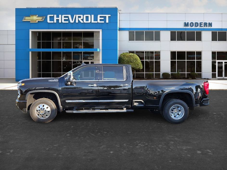 New 2026 Chevrolet Silverado 3500 High Country AWD/4WD image 2